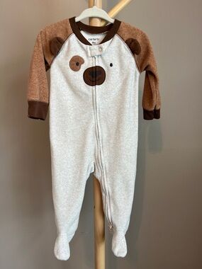 ⭐️⭐️PICK 5 / $20 Carter's Cream and Brown Bear Footed One-Piece Sleeper 9M
